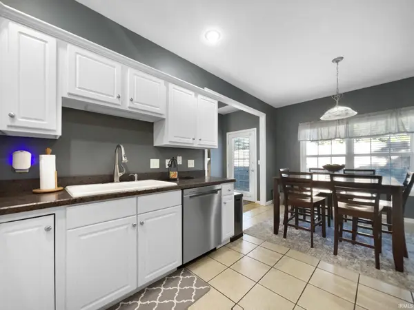 2277 Sagewood CT, Newburgh, IN 47630