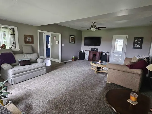 1974 E 450 N RD, Camden, IN 46917