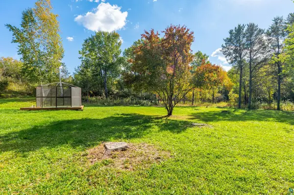 34 N Klondike Dr, Ely, MN 55731