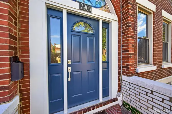 2906 Virginia AVE, St Louis, MO 63118