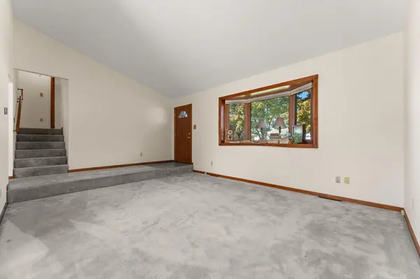 7465 Grant ST, Merrillville, IN 46410