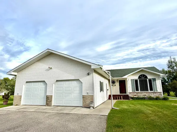 220 4th AVE SW, Baudette, MN 56623