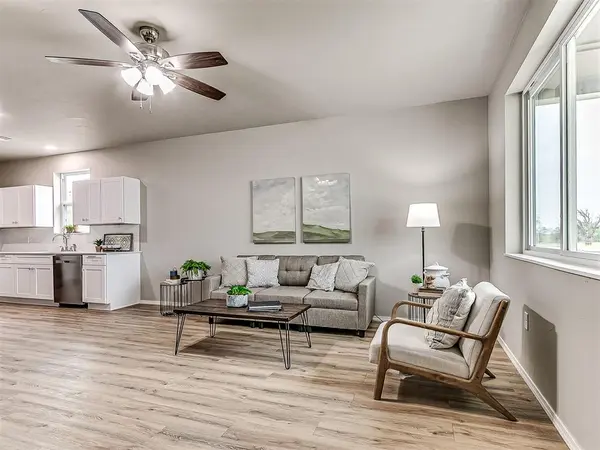 217 W Olive ST, Cashion, OK 73016