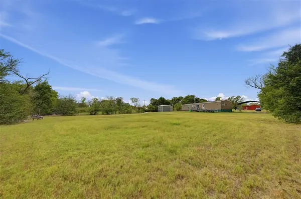 320 E 10th ST, Okemah, OK 74859