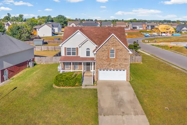 1728 Flagstone Dr, Clarksville, TN 37042