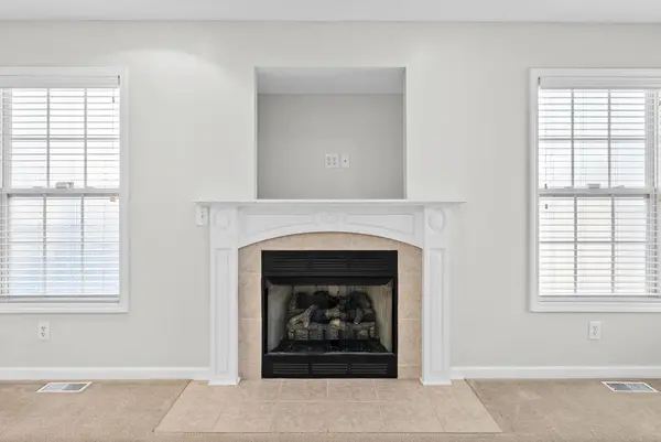 1728 Flagstone Dr, Clarksville, TN 37042