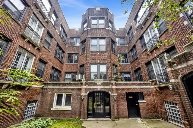 1239 W GREENLEAF AVE #3S, Chicago, IL 60626