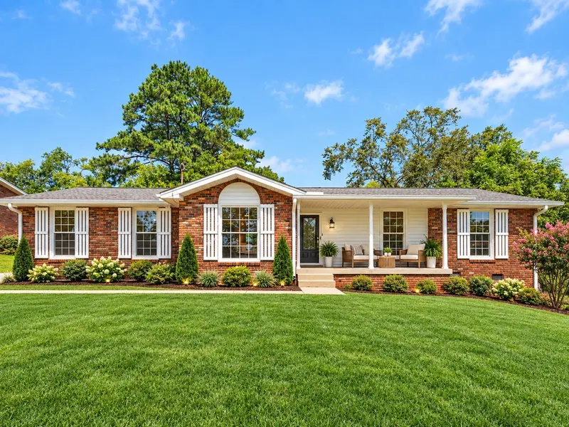 126 Gatone Dr, Hendersonville, TN 37075