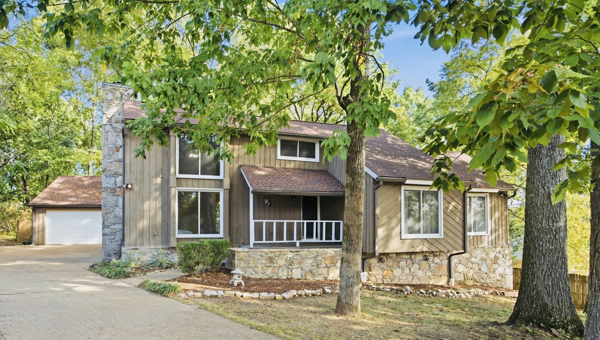 532 New Castle Ln, Hermitage, TN 37076