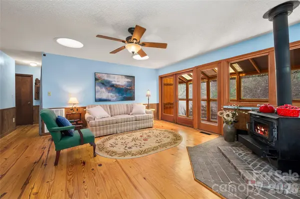 70 Fox RUN, Hot Springs, NC 28743