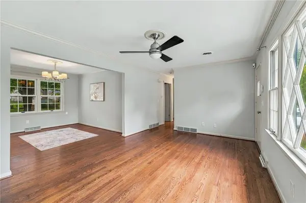 8116 W 92nd ST, Overland Park, KS 66212