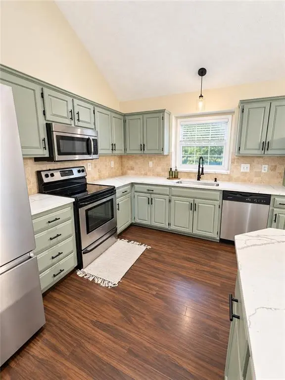 10430 N Tracy AVE, Kansas City, MO 64155