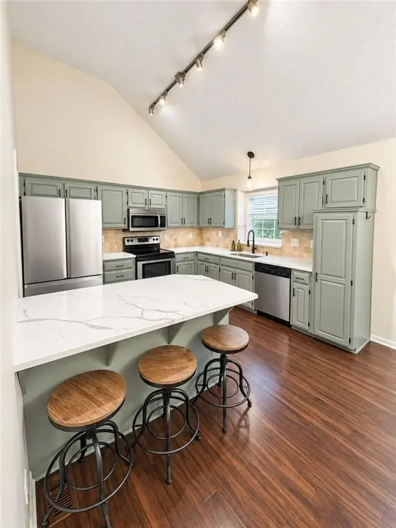 10430 N Tracy AVE, Kansas City, MO 64155