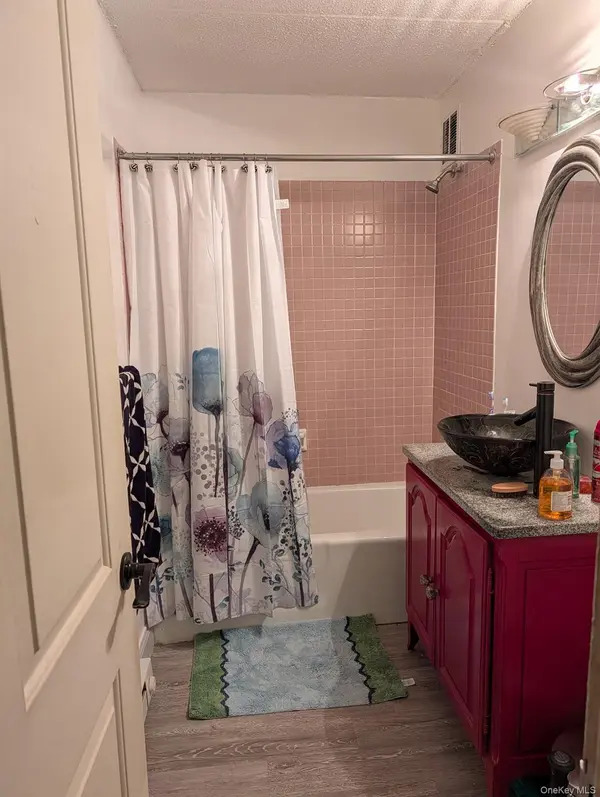 160 Academy Street #2J, Poughkeepsie, NY 12601