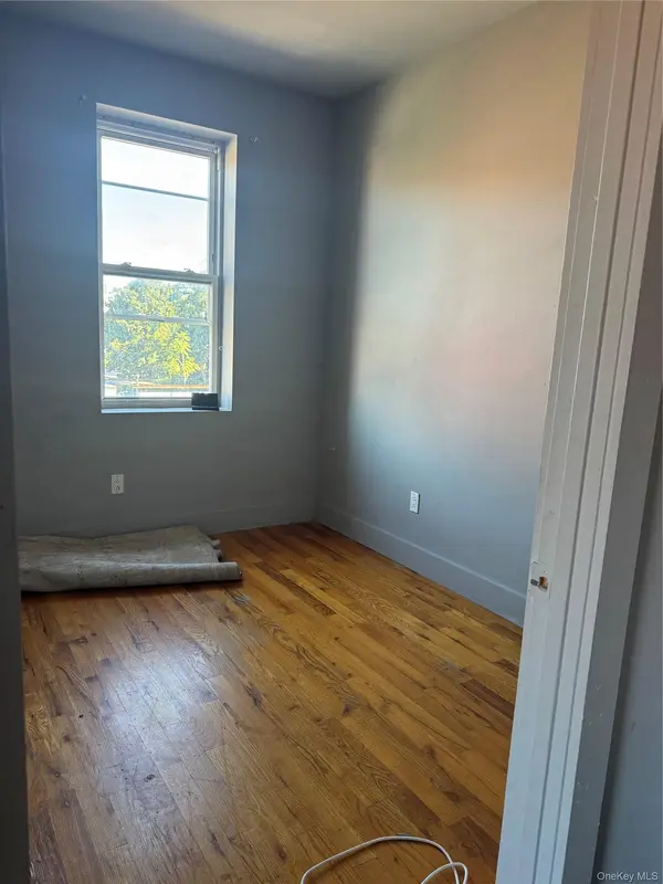 9602 Northern Blvd, Corona, NY 11356