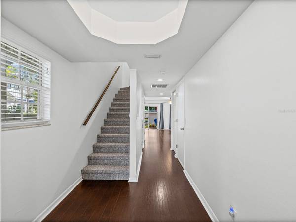 679 BROADWAY, Dunedin, FL 34698