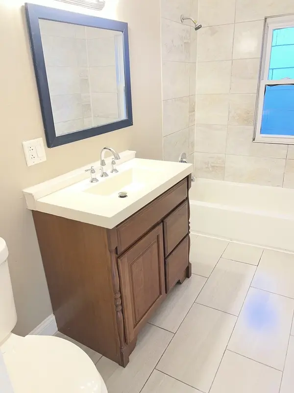 331 W 61st ST #2, Chicago, IL 60621
