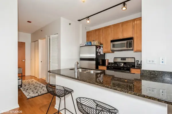 210 S DES PLAINES ST #1906, Chicago, IL 60661