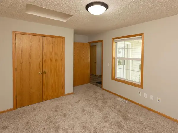 11532 Alpine DR, Monticello, MN 55362