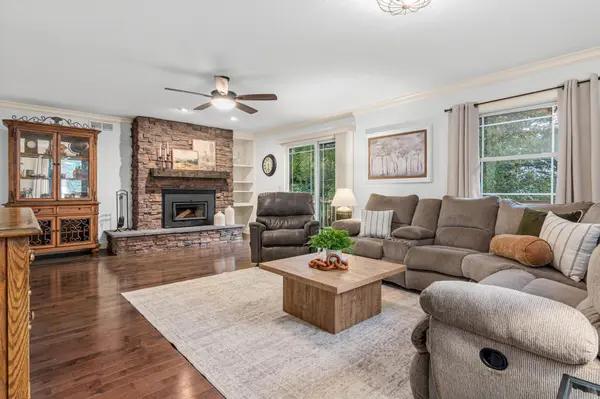 653 Deerwood DR, Hudson, WI 54016
