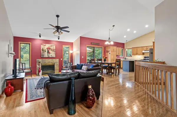 408 Johnson DR, Hudson, WI 54016
