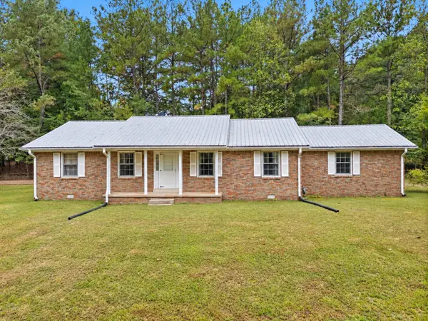 3141 White Oak Rd, Mc Ewen, TN 37101