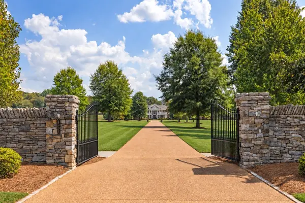 4008 Carters Creek Pike, Franklin, TN 37064