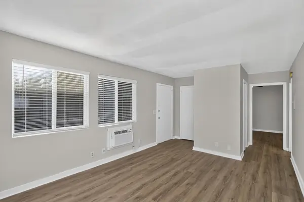 550 Harding Pl #E103, Nashville, TN 37211