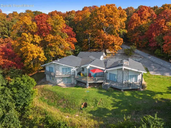 26 Greenview Drive, Kimberling City, MO 65686