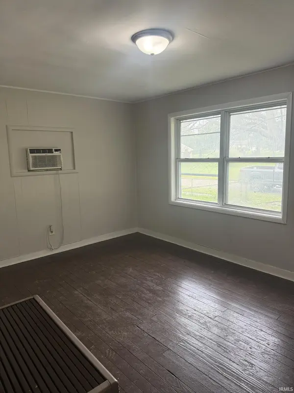 2324 25 th ***, Fort Wayne, IN 46807