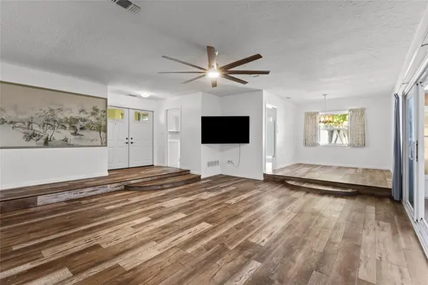 3921 PIN OAKS ST, Sarasota, FL 34232