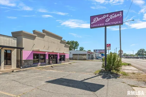 2332 S MACARTHUR BLVD, Springfield, IL 62704