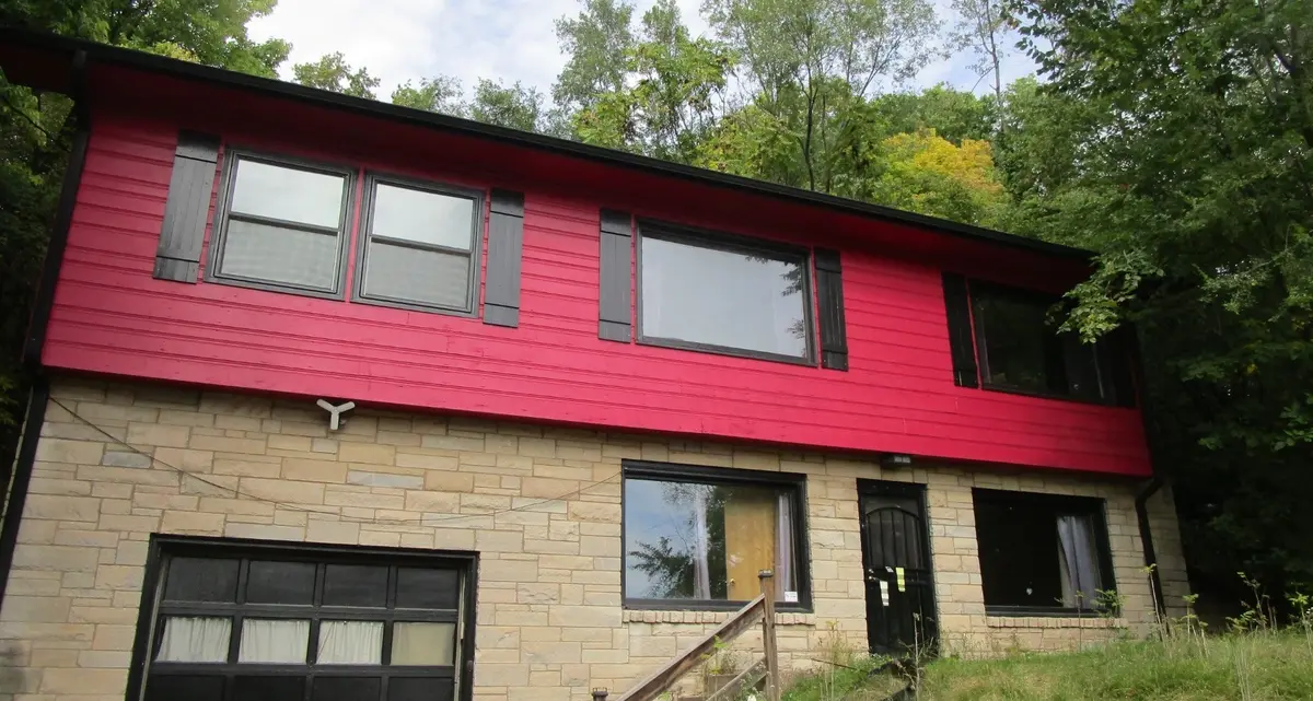 1518 W 10th ST, Davenport, IA 52804