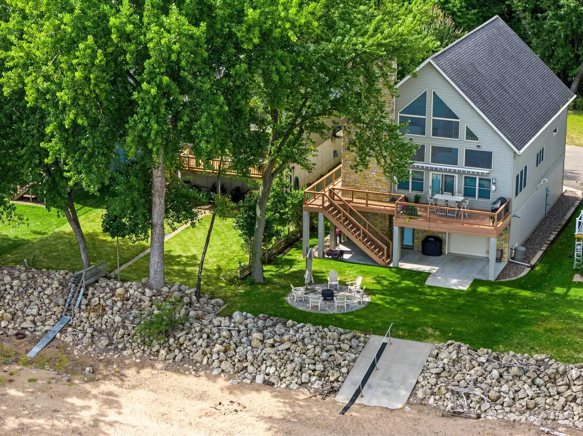 600 Central Point RD, Lake City, MN 55041