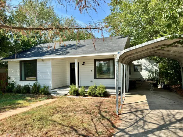 403 Lizzie ST, Taylor, TX 76574
