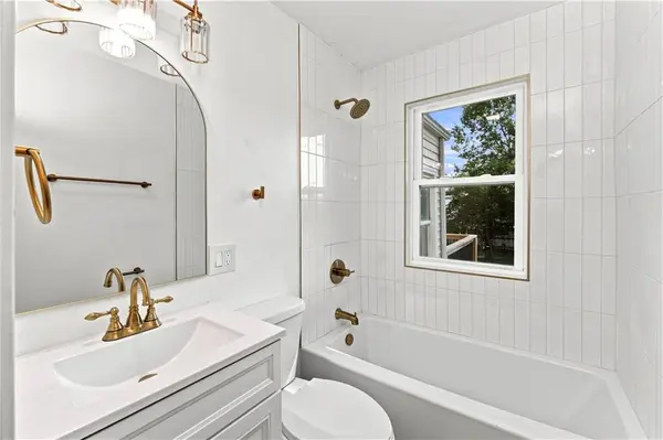 7533 Marty ST, Overland Park, KS 66204