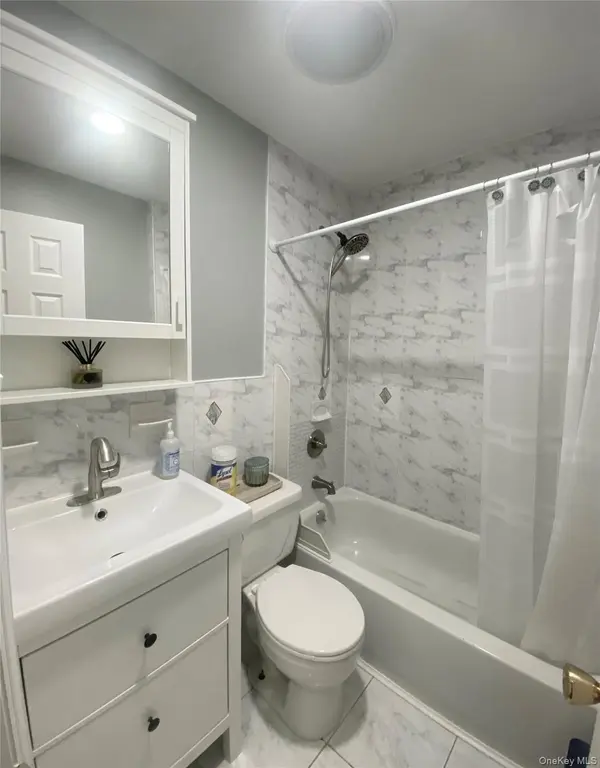 175 Beach 29th Street ST, Far Rockaway, NY 11691