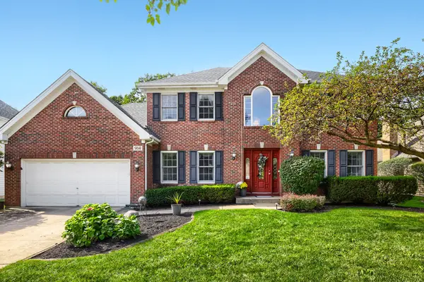914 Willow Creek RD, West Chicago, IL 60185