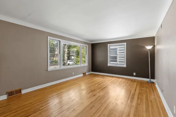 906 Sherwood AVE, Saint Paul, MN 55106