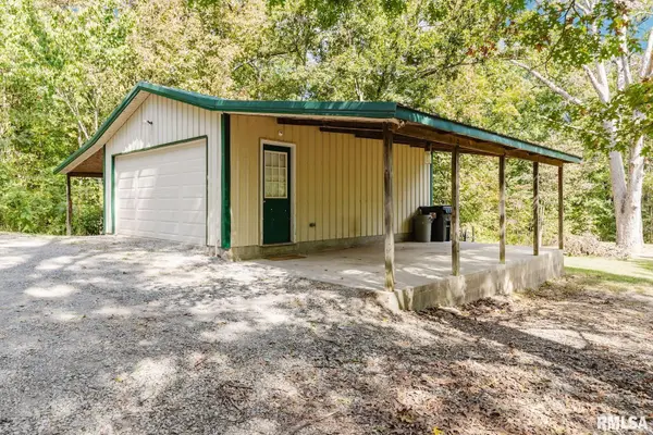 880 State Route 166, Creal Springs, IL 62922