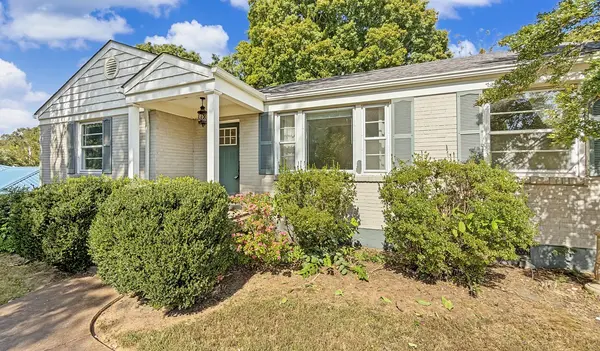 1662 Valley Rd, Clarksville, TN 37043