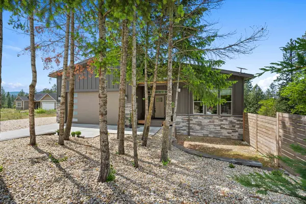 39980 Lake Summit Dr, Loon Lake, WA 99148