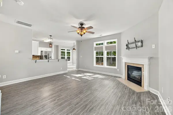 1513 Bucklebury CT, Charlotte, NC 28269