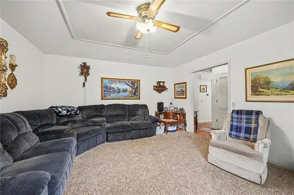 18 Northridge DR, St Joseph, MO 64506