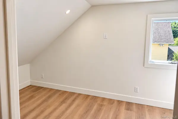 32 Office Space Chichester AVE, Center Moriches, NY 11934