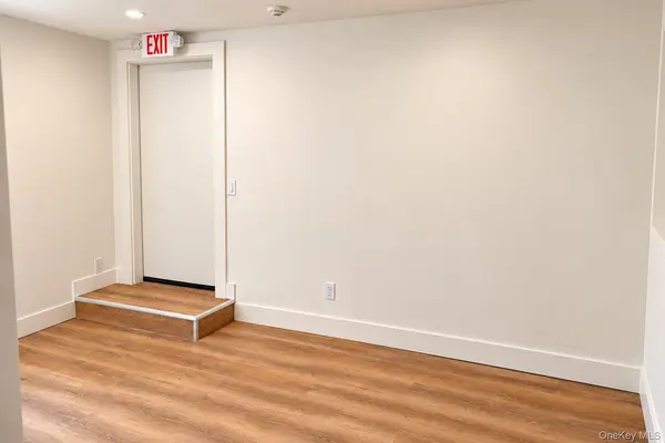 32 Office Space Chichester AVE, Center Moriches, NY 11934