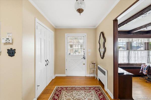 3075 Wilson AVE, Wantagh, NY 11793