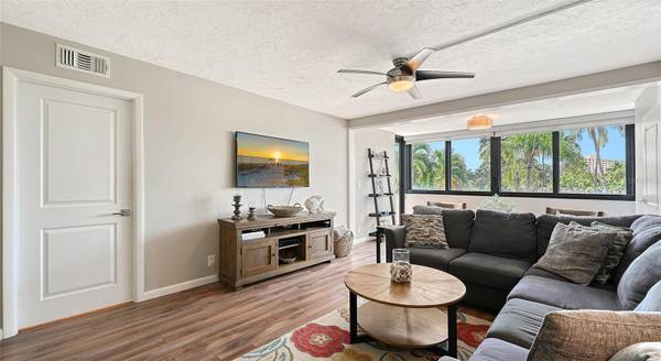 5855 MIDNIGHT PASS RD #221, Sarasota, FL 34242