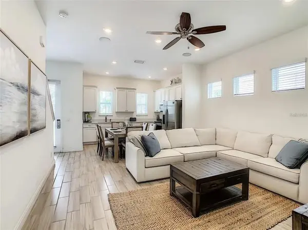 8037 LOST SHAKER LN, Kissimmee, FL 34747