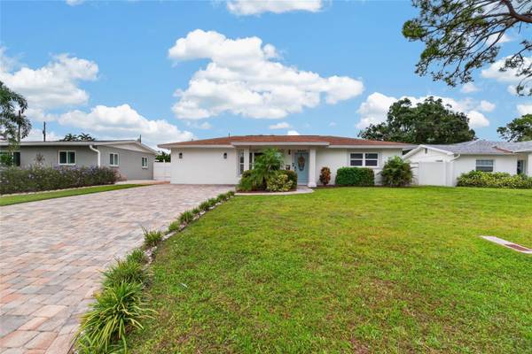 9043 2ND ST N, St Petersburg, FL 33702